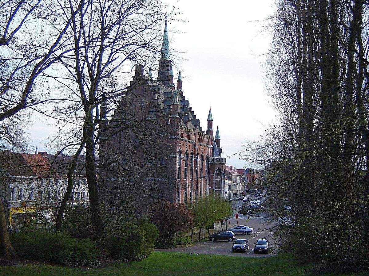 Gemeentehuis Sint-Amandsberg Gent - woningontruiming door Huisleegmakers